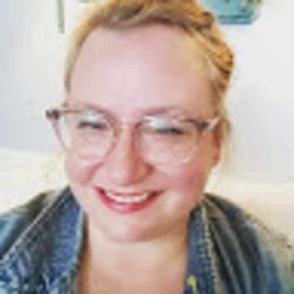 Meet your Posher, Joanna - Picture 1 of 1